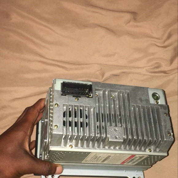 Radio - Picture 2 of 2